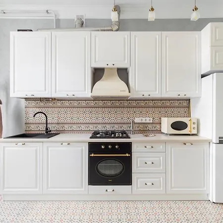 смольського, 6 Apartmán *